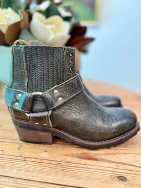 Firebird by Steven Whiskey Leather Harness Ankle Boots Distressed Green Size 8